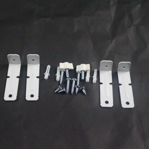 Delonghi 7311310928 KIT SCREWS FOR FOOT AND BRACKE